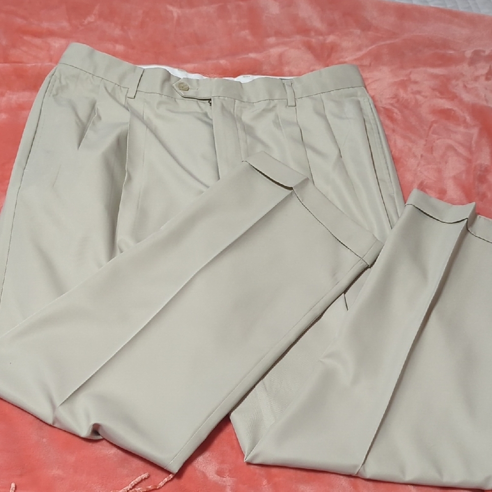 Daniel Cremieux Men's Light Beige Dress Pants